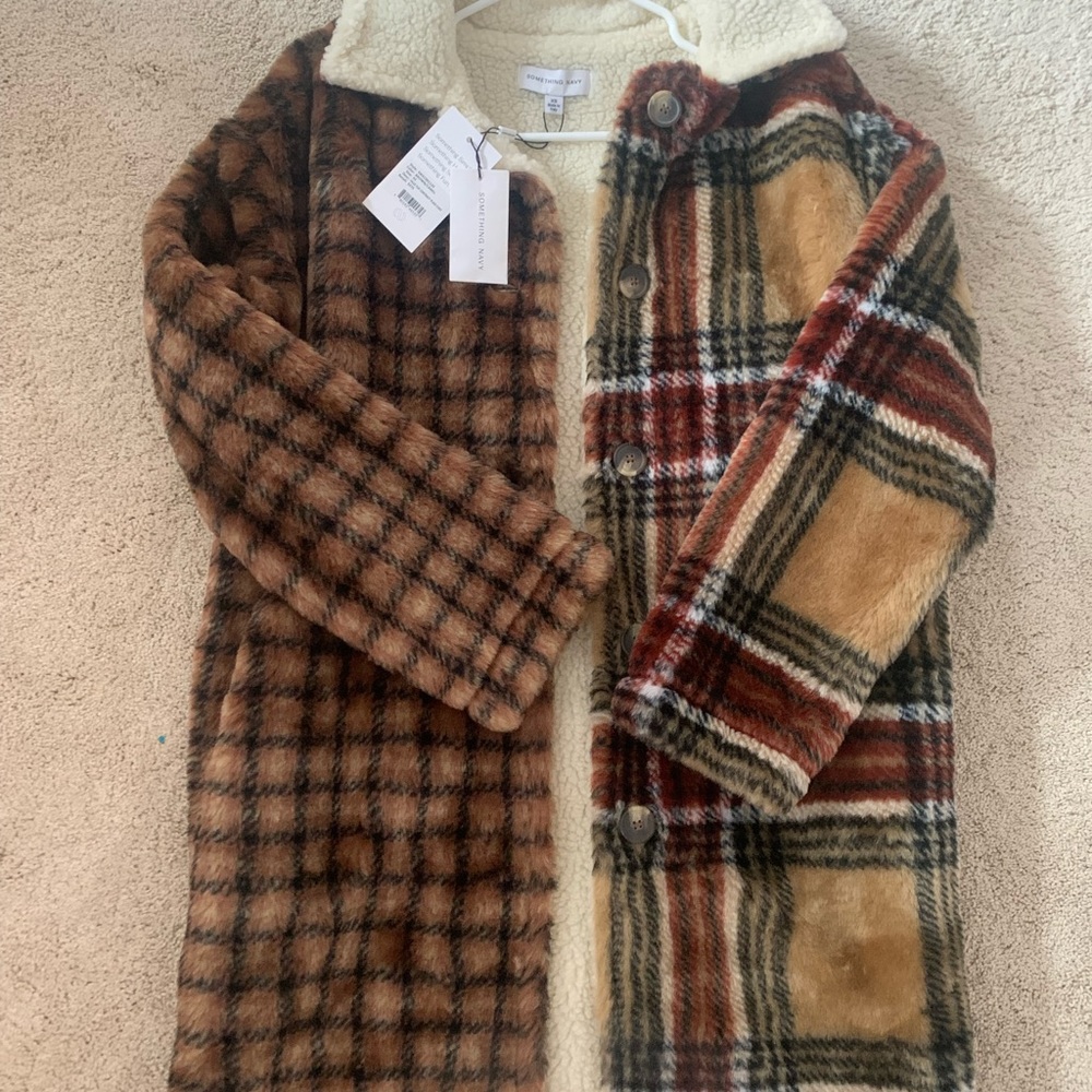 NWT Something Navy plaid teddy coat size xs.